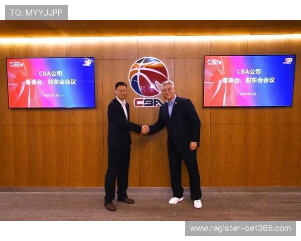 欢腾春节,人流如织,佳节魅力绽,世界杯投注,2026世界杯,投注技巧,最佳平台,在线投注